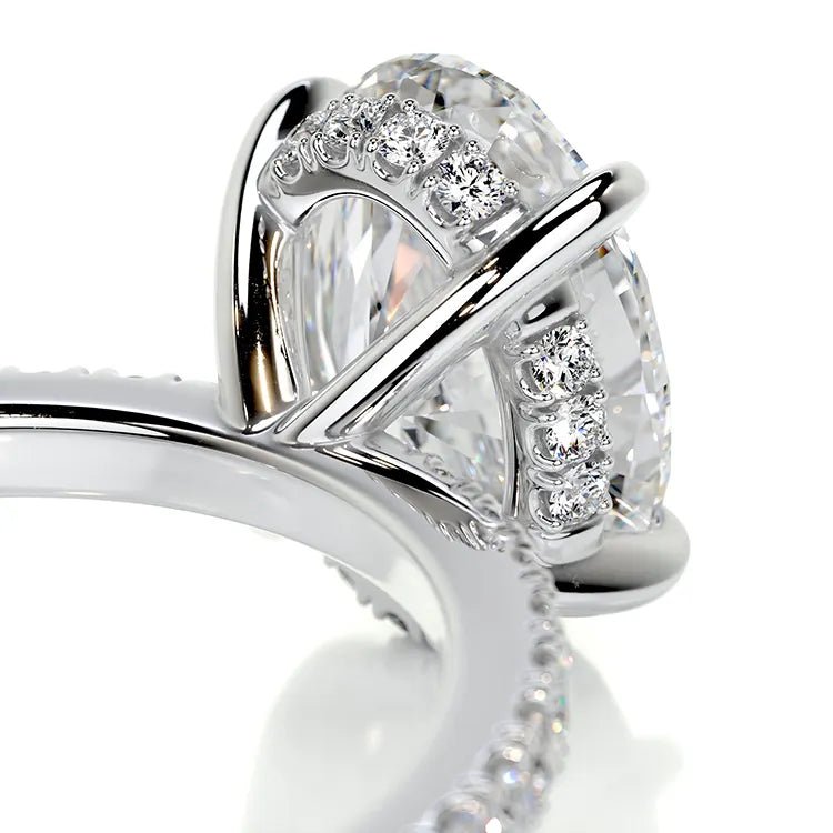 2 Carat Brilliant Oval Cut Moissanite Pave Solitaire Engagement Ring in Platinum - Boutique Pavè