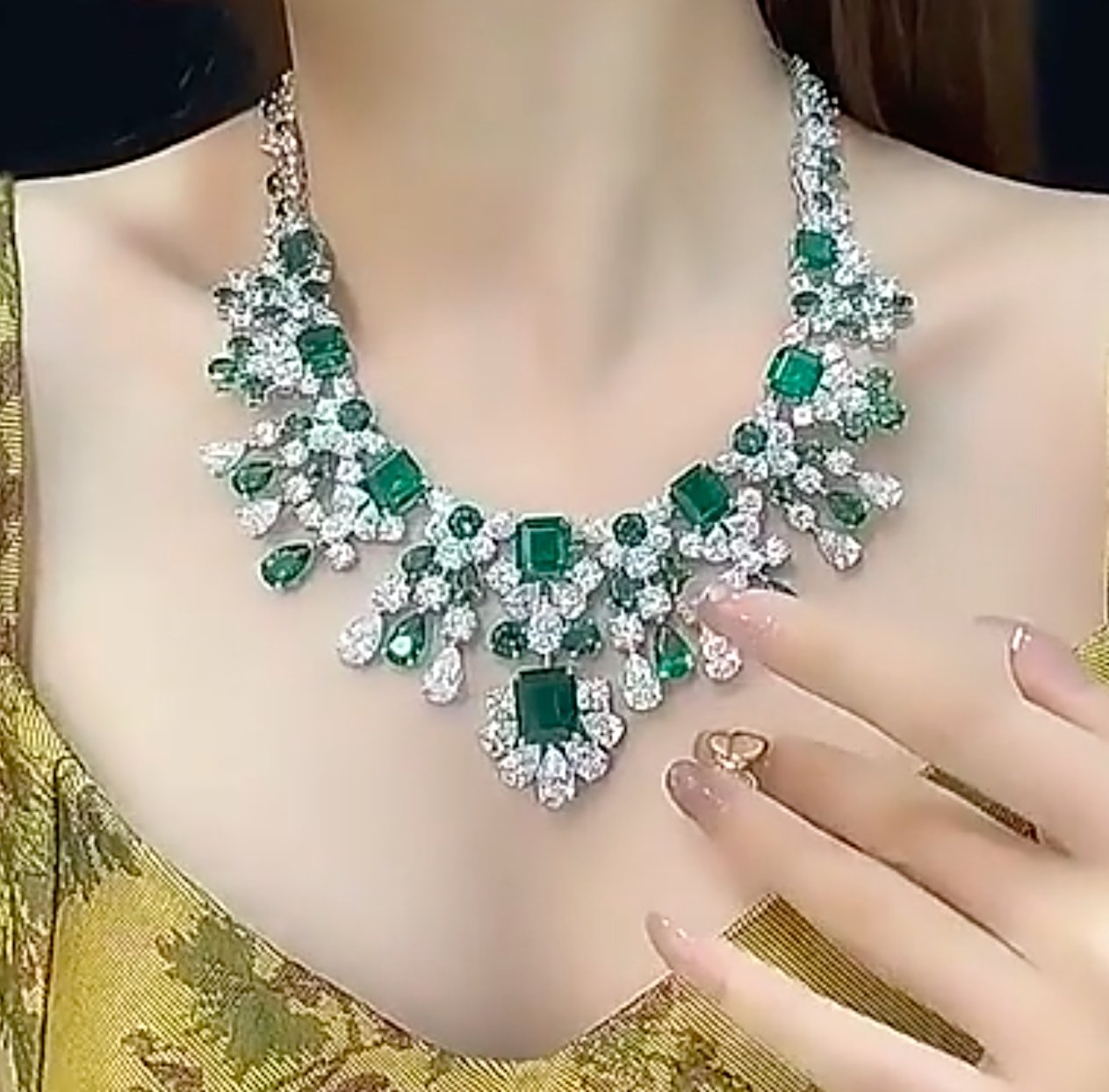 Princess Inspired Imitation Emerald and Cubic Zirconia Fancy Statement Necklace in Platinum-Plated Sterling Silver - Boutique Pavè
